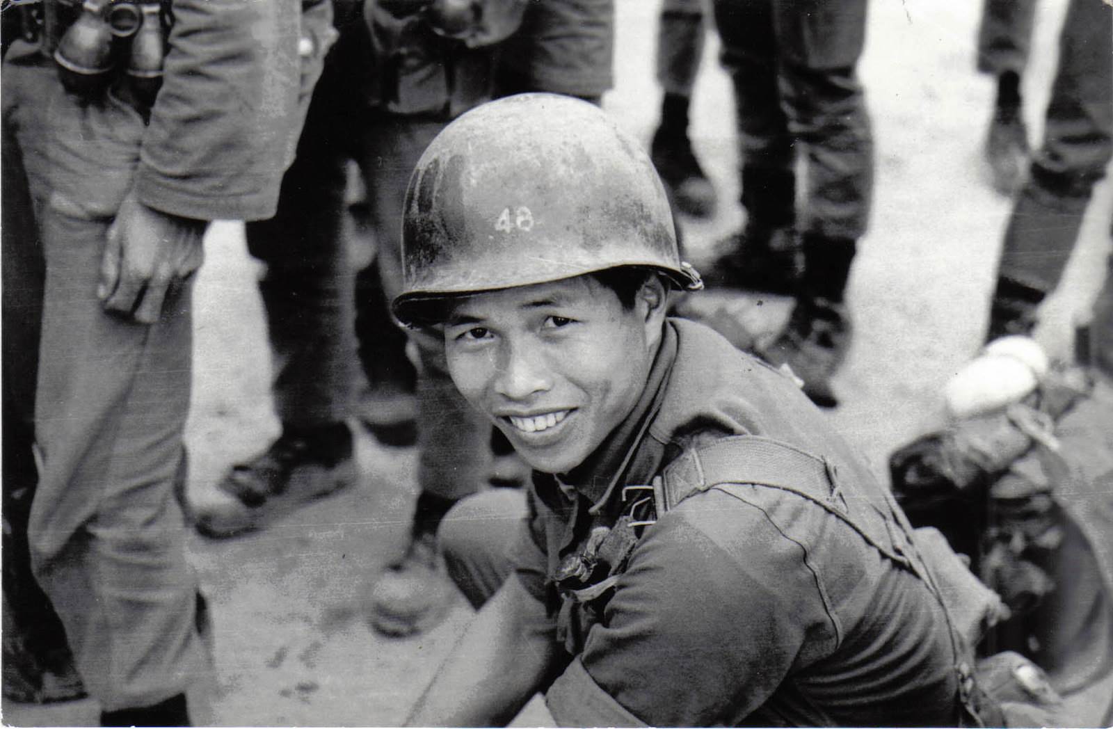 Anh lính Trung đoàn 1, Sư đoàn 1 miền Nam La Vang, tháng 3-1968 - Photo by David Sciacchitano