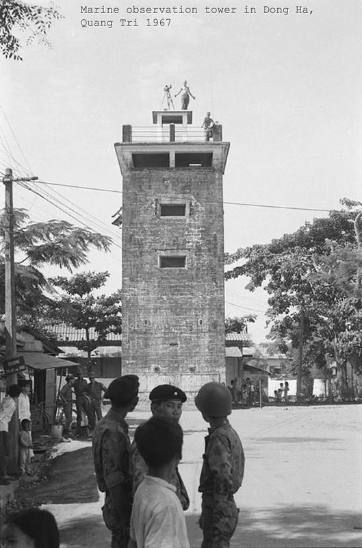 Đài quan sát biển ở Đông Hà, Quảng Trị 1967. Ảnh chụp bởi Francois Sully