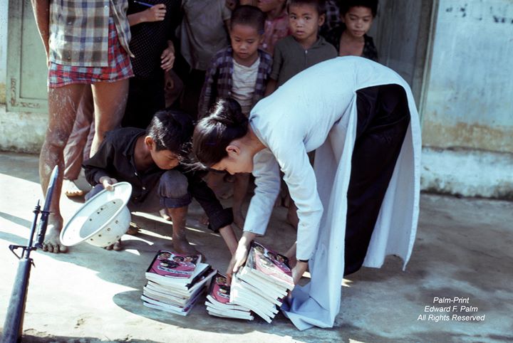 Quang Tri 1967 - Photo by Edward Palm - Book Delivery