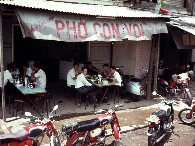 Quán Phở Con Voi - Sài Gòn 1970