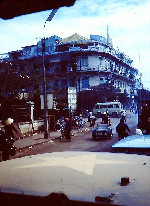 Góc Bạch Đằng-Lê Quang Định Công trường Hồng Bàng phía trước Chợ Bà Chiểu, 1966