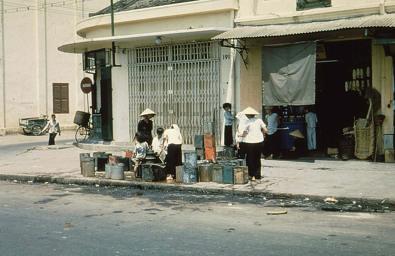 Vòi nước máy công cộng - Sài Gòn 1956