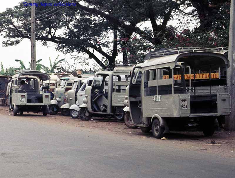 Sài Gòn năm 1969. Bến Xe Lam ở Thủ Đức - Ảnh: Tom Hildreth