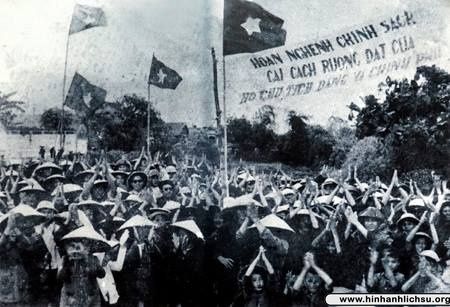 Sau khi lên nắm quyền tại miền Bắc Việt Nam. Đảng Lao động Việt Nam và Chính phủ Việt Nam Dân chủ Cộng hòa thực hiện chính sách Cải cách ruộng đất tại miền Bắc Việt Nam vào những năm 1953