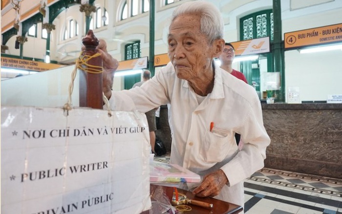 Người viết thư tay ở Bưu điện TP HCM qua đời