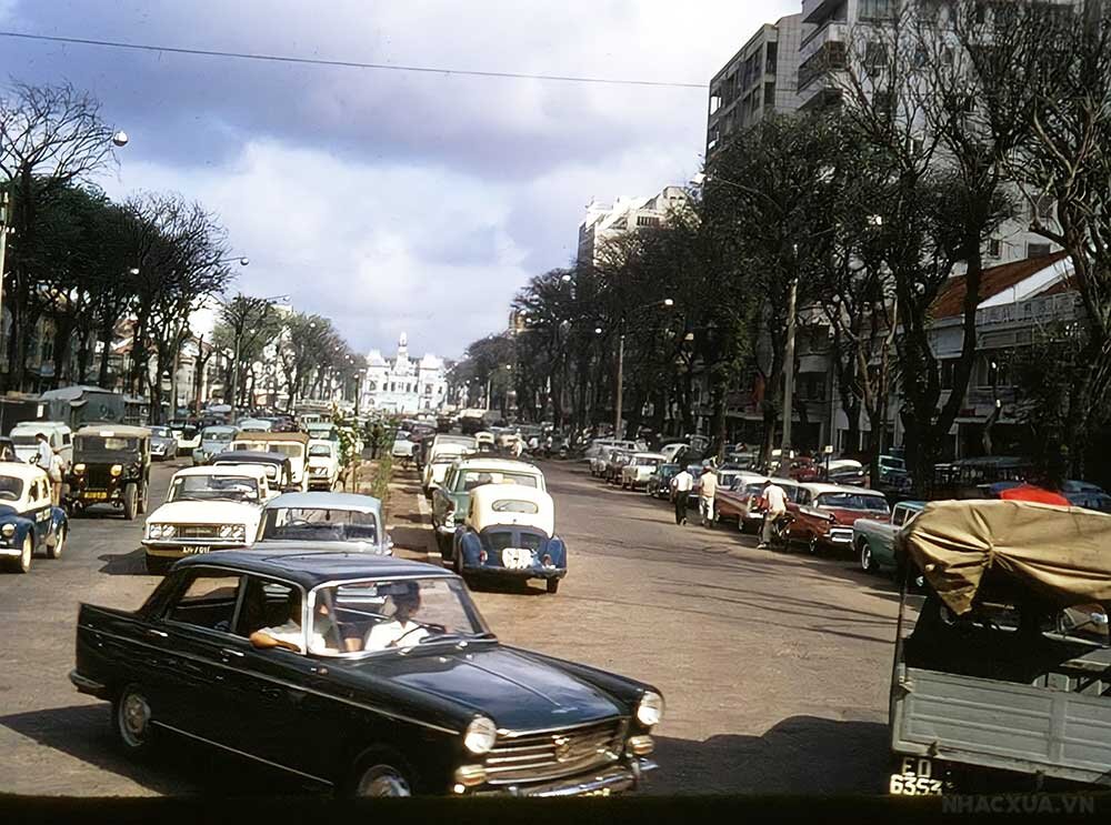 20 tấm ảnh màu đẹp và sắc nét nhất của đường phố Saigon trước 1975 (phần 5) (Đông Kha /nhacxua.vn - Nguồn ảnh: manhhai flickr) — Bức Tranh Vân Cẩu