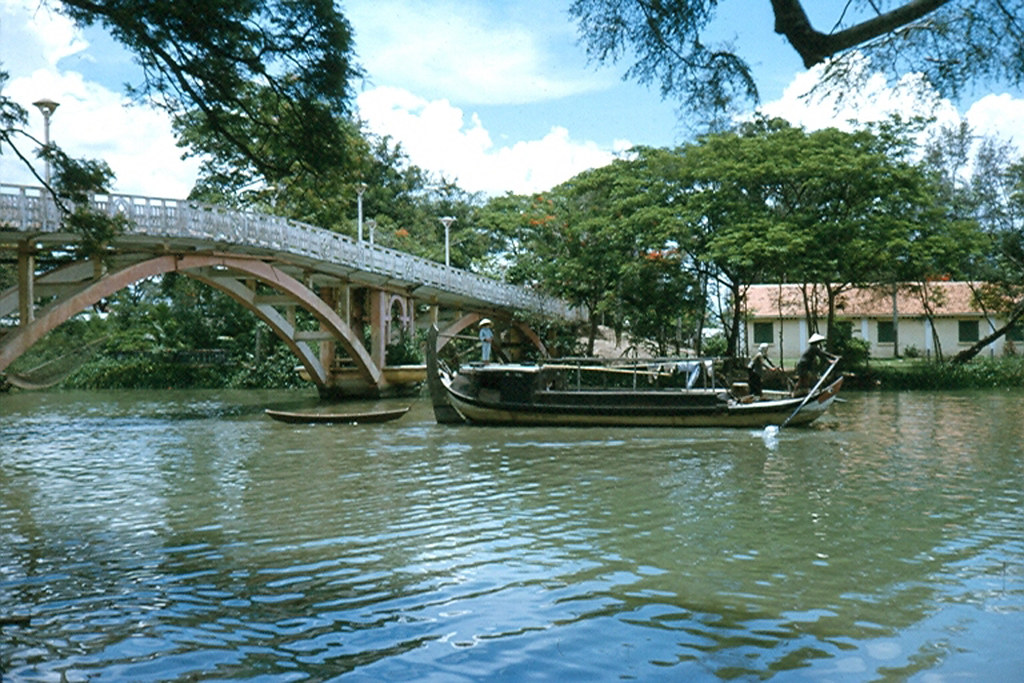 Saigon 1965 (76) - Cầu từ Thị Nghè qua Sở Thú | Robert Gauth… | Flickr