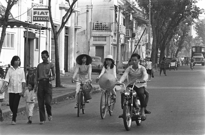 Amazing Vietnam: Ảnh đen trắng về Sài Gòn những năm 1960 của nhà báo Pháp