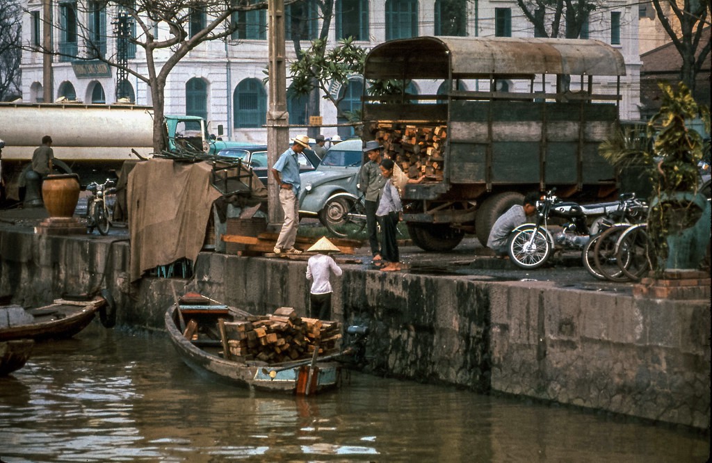 Những bức hình màu về Bến Bạch Đằng ở Sài Gòn trước 1975 - Quê hương ta nhớ