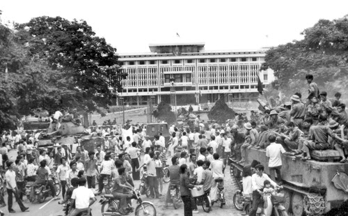 KỶ NIỆM 49 NĂM NGÀY GIẢI PHÓNG MIỀN NAM, THỐNG NHẤT ĐẤT NƯỚC (30/4/1975-