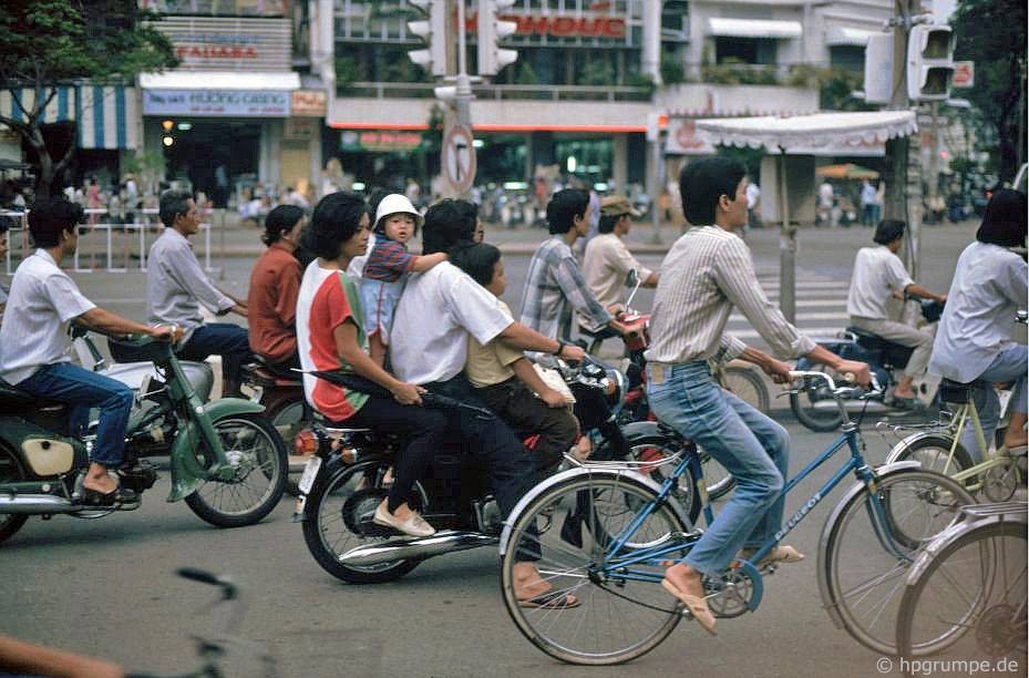 Những hình ảnh hiếm 'không thể nào quên' về Sài Gòn những năm 90 (P2) | Giáo dục Việt Nam