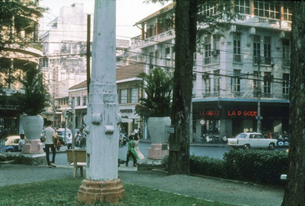 Quán cà phê Cái Chùa (La Pagode) - Nơi gặp gỡ của văn nghệ Sài Gòn trước  1975