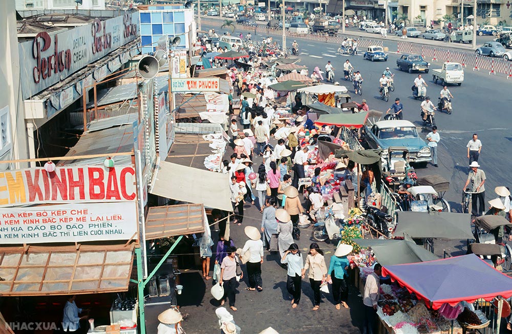 Bộ ảnh Tết ở chợ Bến Thành (chợ Sài Gòn) xưa