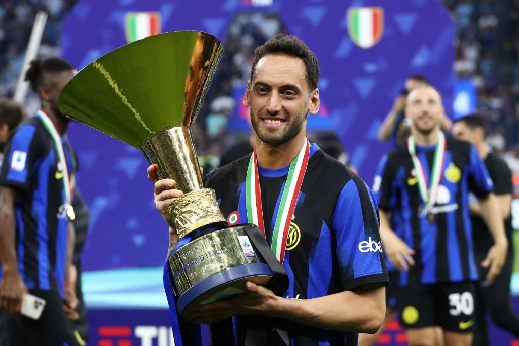 Hakan Calhanoglu Tiểu sử và Sự nghiệp của Một Đẳng Cấp Thế Giới